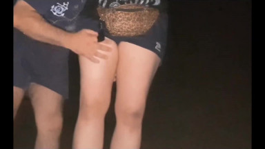 Outdoor thigh slaps